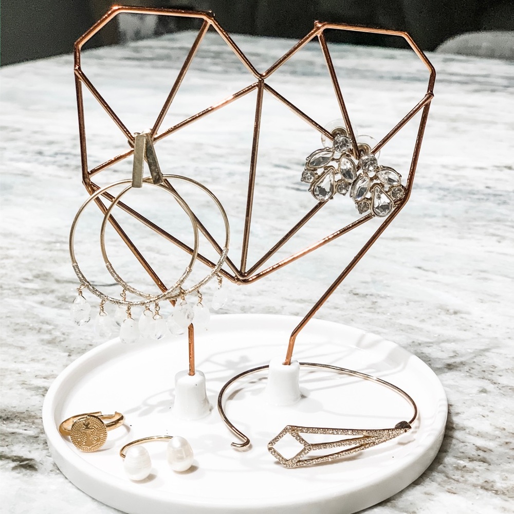NEW Coxet Wire Heart Ceramic Jewlery Holder - Picture 2 of 7
